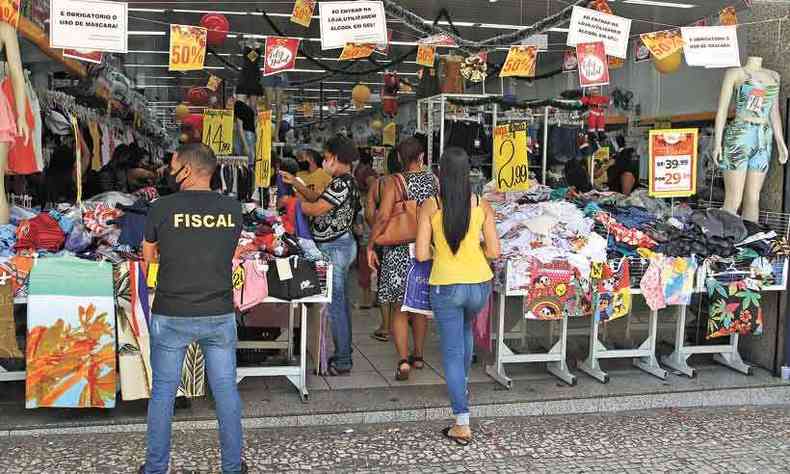 Com estmulo do trabalho realizado de casa, estabelecimentos comerciais locais devero ter participao importante na reao da economia (foto: Edsio Ferreira/EM/D.A Press)