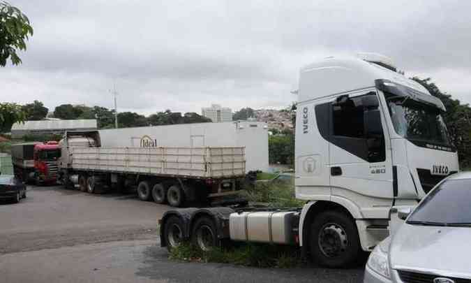 Caminhes foram apreendidos em operao que prendeu 'Gacho' integrante de quadrilha(foto: Paulo Filgueiras/EM/D A Press)