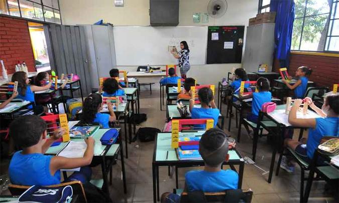 As escolas públicas ainda não divulgaram calendário para os dias de jogos(foto: Alexandre Guzanshe/EM/D.A Press - 10/05/2016) As escolas públicas ainda não divulgaram calendário para os dias de jogos(foto: Alexandre Guzanshe/EM/D.A Press - 10/05/2016)