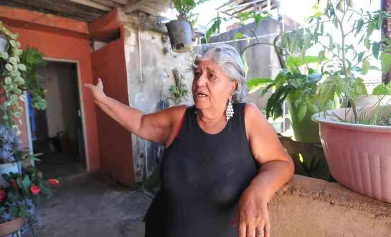 Na foto, Maria de Lourdes Pinto, moradora do bairro Jardim Montanhs