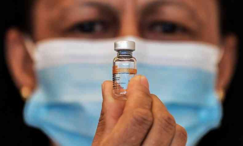 Inicialmente, a vacina ser aplicada apenas pelo SUS, de forma gratuita a toda populao(foto: Nelson Almeida/AFP)