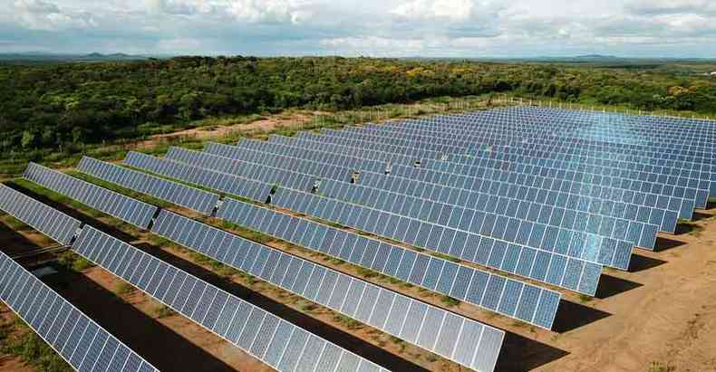 Cerca de 171 mil sistemas fotovoltaicos estão conectados à rede de energia elétrica (foto: Divulgação/Faro Energy)