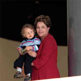 Dilma j  avo de Gabriel(foto: Dida Samapio/AE - 25/5/12)