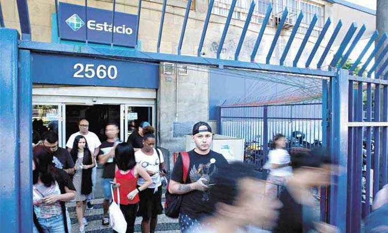 Cerca de 75% dos calouros da Estácio entraram este ano pagando apenas R$ 49 nas primeiras mensalidades(foto: Fernando Frazão/Agência Brasil %u2013 12/11/17)
