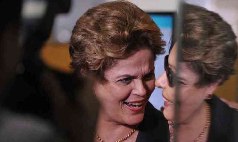 Dilma aproveitou a 'curtida' do desafeto para dizer que Lula  querido por todos (foto: Alexandre Guzanshe/EM/D.A Press)