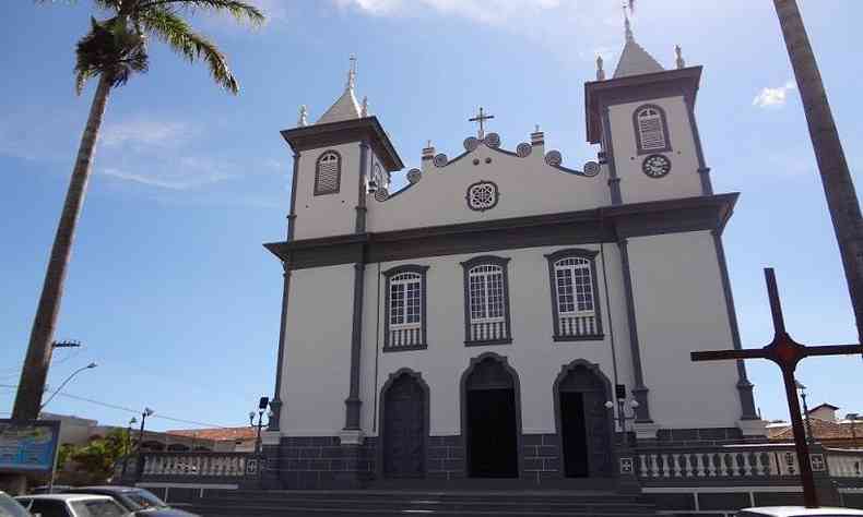 Igreja Matriz de So Vicente Ferrer, em Ipatinga; populao se revoltou com estupro de adolescente