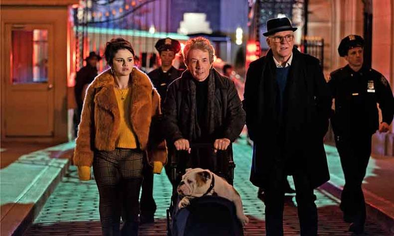 Selena Gomez, Martin Short e Steve Martin viram detetives amadores quando um morador do edifício em que moram morre em Selena Gomez, Martin Short e Steve Martin viram detetives amadores quando um morador do edifício em que moram morre em