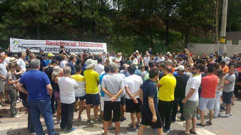 Os manifestantes se concentraram no Vale do Sereno (foto: Amavise)