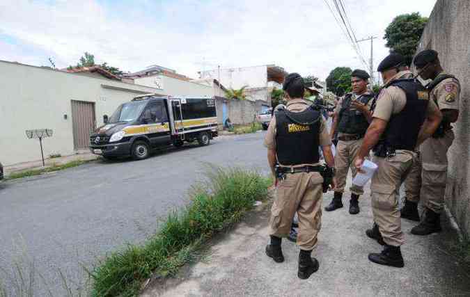 A PM levantou a hiptese do crime ter sido cometido por uma das mulheres que tirou a prpria vida na sequncia(foto: Beto Novaes/EM/D.A Press)