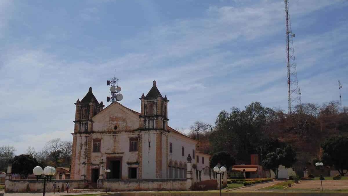 Qual cidade mais pobre de Minas?