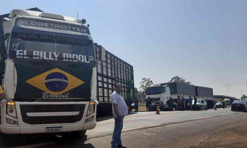 Manifestao na BR-365, em Ituiutaba(foto: Reproduo/Redes sociais)