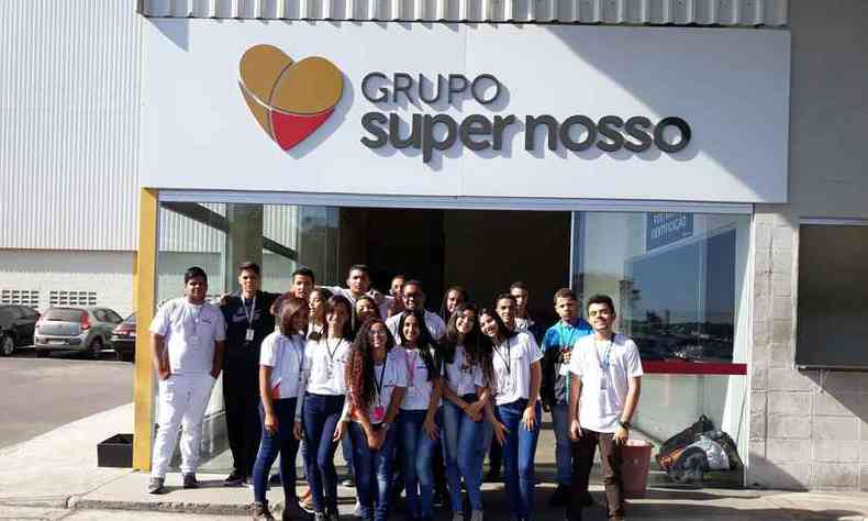 Jovens aprendizes do Apoio Mineiro/Grupo Super Nosso(foto: Vanderleia dos Reis Martins/Divulgao )