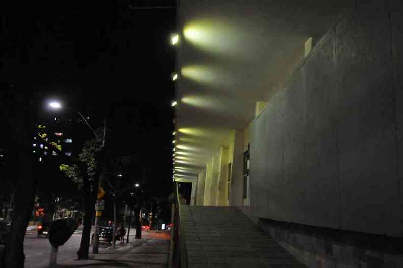 Sede do Detran-MG, na Avenida Joo Pinheiro, ter iluminao temtica ao longo de maio(foto: Alexandre Guzanshe / EM)