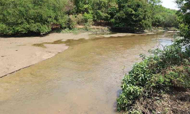 Rio Uberaba permanece com vazo 77% menor, se comparado com o perodo chuvoso
