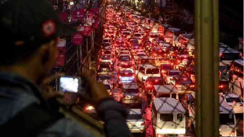 Manila  uma das cidades mais congestionadas do mundo(foto: AFP)