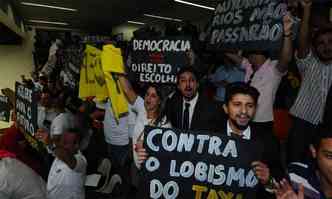 Motoristas e simpatizantes do Uber tambm protestaram na galeria(foto: Euler Junior/EM/D.A Press)