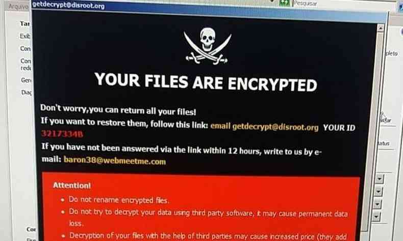 Uma mensagem com símbolo pirata dizia ser possível restaurar as informações e dava as instruções para contato com os hackers(foto: Reprodução/Prefeitura de Patos de Minas)