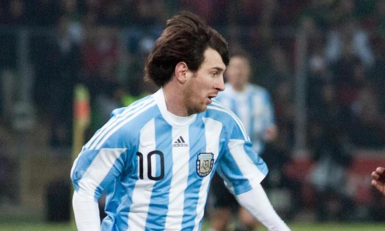 Messi em jogo pela seleo argentina em 2011