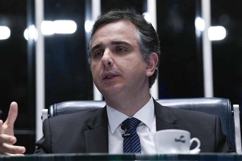 Ao falar sobre CPI do MEC, Pacheco reconhece que a situação é grave(foto: Roque de Sá/Agência Senado) À mesa, presidente do Senado Federal, senador Rodrigo Pacheco (PSD-MG), conduz sessão