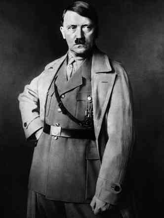 (foto: Hitler permaneceu no poder 12 anos at cometer suiccio)