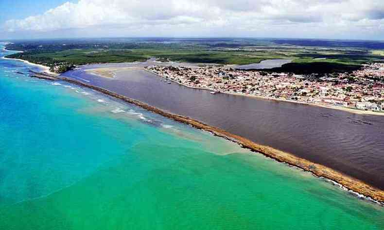 Porto Seguro: paraso de quas esverdeadas no Sul da Bahia(foto: Secretaria de Turismo de Porto Seguro/Divulgao )