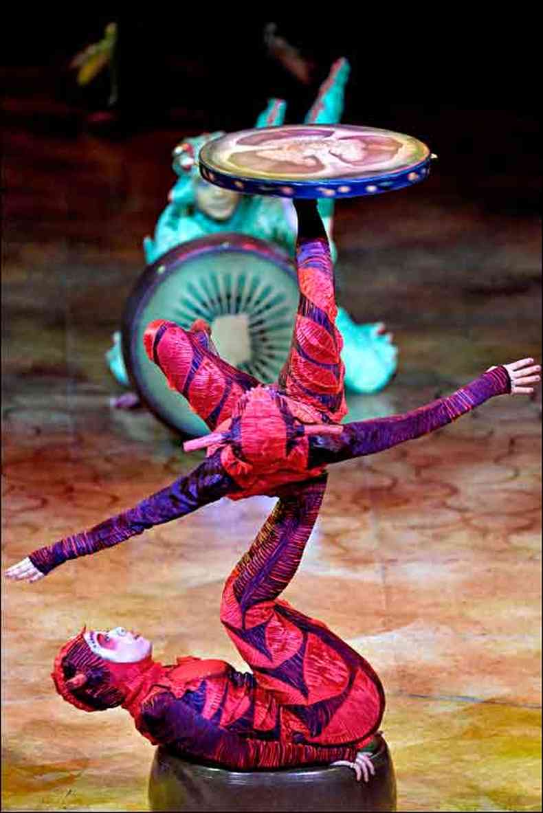 Produo do Cirque du Soleil, Ovo estreou em BH e arrancou gritos emocionados da plateia(foto: DOUGLAS MAGNO/AFP)