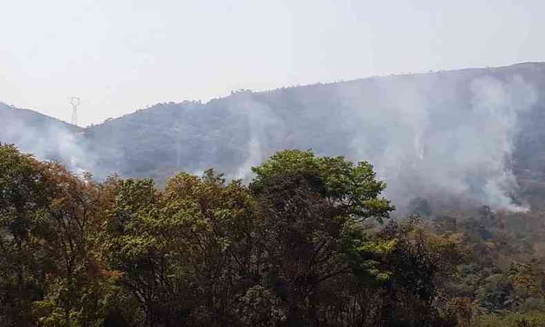 No momento, so cinco focos de incndio somente na Serra do Ganderela