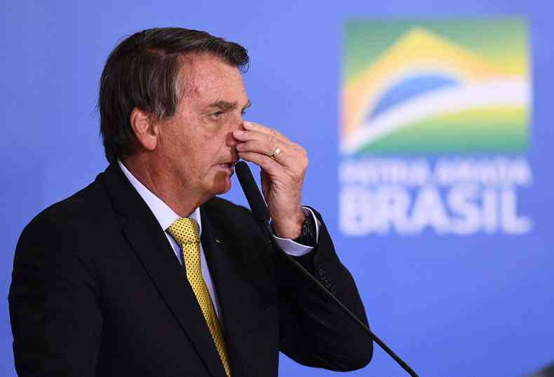 Bolsonaro chamou o ministro Lus Barroso de 'idiota' e 'imbecil' e disse, sem provas, que a fraude est no Tribunal Superior Eleitoral (TSE),(foto: AFP / EVARISTO SA)