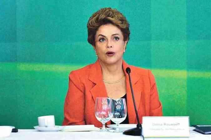 Coordenadores da campanha da presidente Dilma Rousseff dizem que todos os servios foram includos nas contas aprovadas pelo TSE(foto: Cludio Reyes/AFP - 26/2/16)