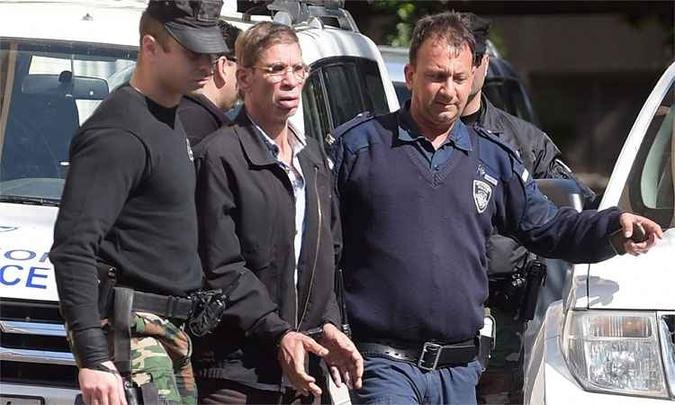 Mostafa teria sequestrado aeronave por causa da ex-mulher, que mora no Chipre (foto: GEORGE MICHAEL/ AFP PHOTO) Mostafa teria sequestrado aeronave por causa da ex-mulher, que mora no Chipre (foto: GEORGE MICHAEL/ AFP PHOTO)