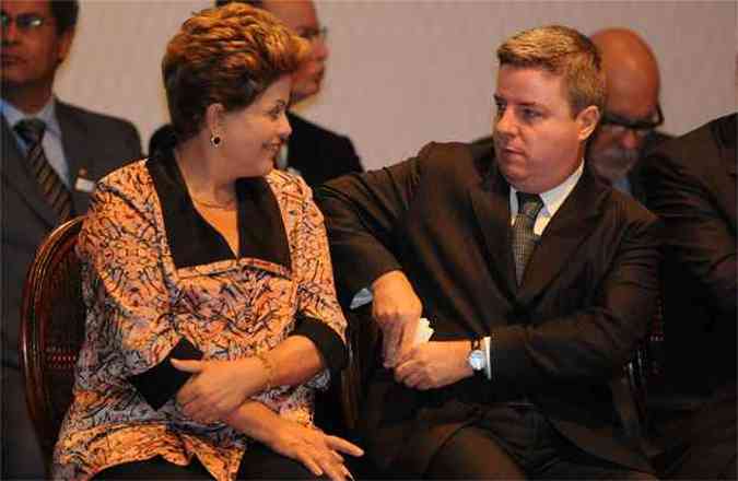 Acompanhada do governador Antonio Anastasia e ministros, Dilma discursou para líderes empresariais na manhã desta terça-feira(foto: Beto Magalhães / EM / DA Press)