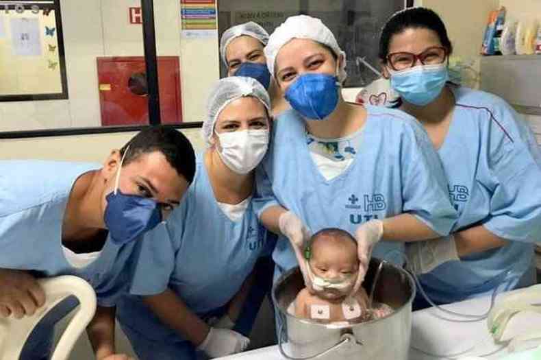 A terapia permitiu que o beb Miguel Silva, de trs meses, estivesse naturalmente tranquilo para ser operado(foto: Iges-DF/Divulgao)