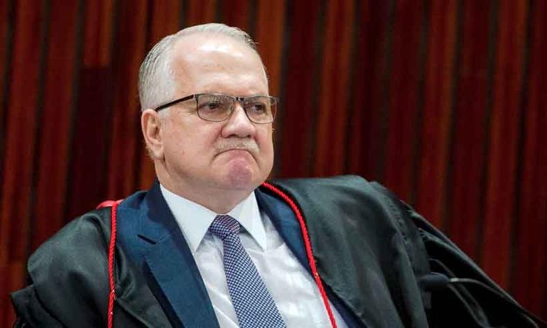 O ministro Edson Fachin, do Supremo Tribunal Federal, manteve seu entendimento, mas acatou pedido para levar caso ao pleno da corte (foto: Marcelo Camargo/Agência Brasil - 25/10/18) O ministro Edson Fachin, do Supremo Tribunal Federal, manteve seu entendimento, mas acatou pedido para levar caso ao pleno da corte (foto: Marcelo Camargo/Agência Brasil - 25/10/18)