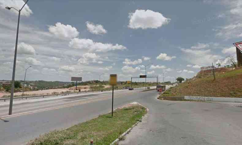Homens pediram veculo do app na MG-010, no Conjunto Morro Alto(foto: Reproduo/Google Street View)