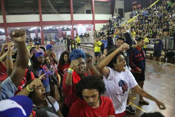 Ato realizado pela campanha Jogos Sem Racismo em 2017(foto: Luis Felipe Rodrigues Paranhos) Ato realizado pela campanha Jogos Sem Racismo em 2017(foto: Luis Felipe Rodrigues Paranhos)