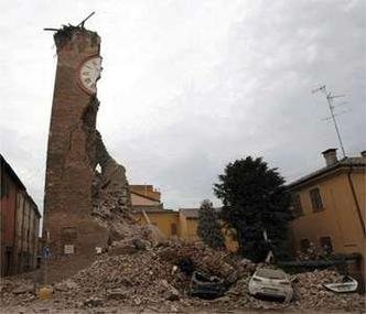 Destroços em Brindisi, na Itália (foto: AFP) Destroços em Brindisi, na Itália (foto: AFP)