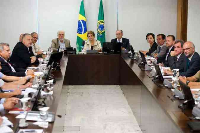  Marcelo Camargo/Agencia Brasil Dilma comandou trs reunies ontem para traar estratgias de combate ao mosquito (foto: Marcelo Camargo/Agncia Brasil)