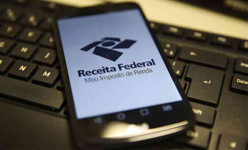 A Receita oferece ainda aplicativo para tablets e smartphones, que permite o acompanhamento das restituies (foto: Marcello Casal JrAgncia Brasil)