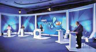 Fidlis, Tarcsio Delgado e Pimenta da Veiga participaram do debate na noite de ontem, que teve a educao como um dos destaques(foto: Leandro Couri/EM/D.A Press)