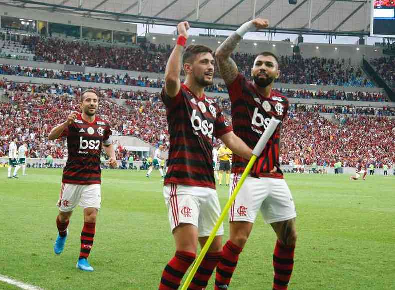 No embalo da boa fase nos campos, Flamengo lotou o Maracan em vrios jogos na temporada de 2019(foto: MARCELO DE JESUS/RAW IMAGE/ESTADO CONTEDO 1/9/19)