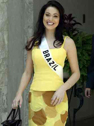 A Miss Brasil 2004 Fabiane Niclotti(foto: AFP PHOTO/Martin BERNETTI)