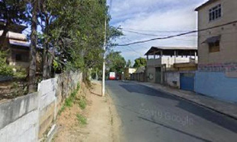 O crime ocorreu pouco depois do almoço na Rua Régia, no Jardim Califórnia(foto: Google street view) O crime ocorreu pouco depois do almoço na Rua Régia, no Jardim Califórnia