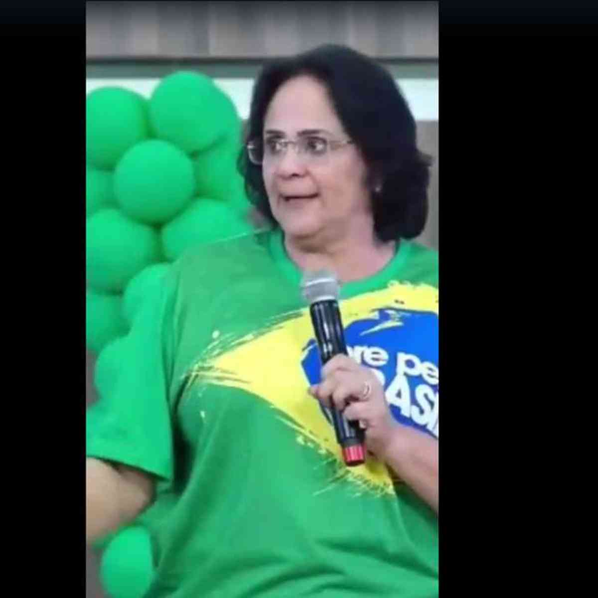 Ex-ministra de Bolsonaro, Damares Alves é eleita senadora pelo DF -  Politica - Estado de Minas