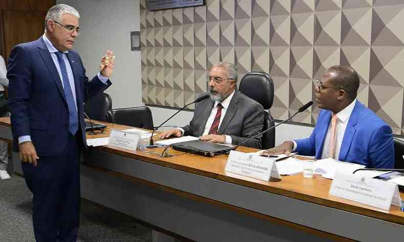 Silvio Almeida e GIro no Senado