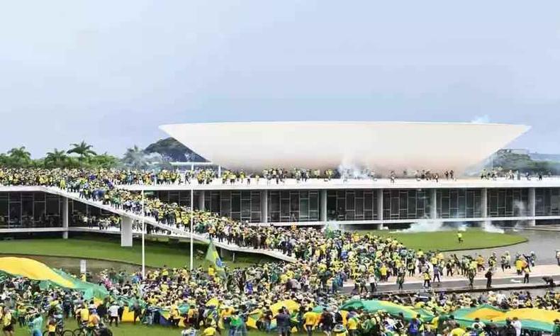 Terroristas no Congresso Nacional no domingo (8/1)