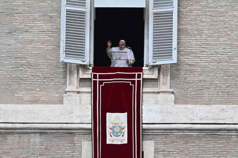 Papa Francisco em pronunciamento neste domingo, no Vaticano
