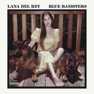 A cantora Lana Del Rey de vestido amarelo e pernas cruzadas na capa do disco 'Blue banisters'