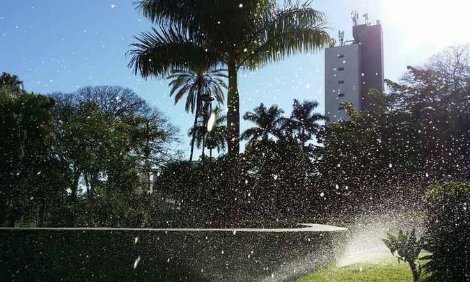 A capital mineira tem manhã de céu claro nesta quarta-feira que antecede a chegada do verão (foto: Paulo Filgueiras/ EM D.A Press) A capital mineira tem manhã de céu claro nesta quarta-feira que antecede a chegada do verão (foto: Paulo Filgueiras/ EM D.A Press)