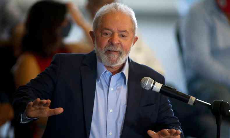 Lula tem 41,3% de intenes de voto, segundo pesquisa CNT/MDA(foto: Miguel Schincariol/AFP)