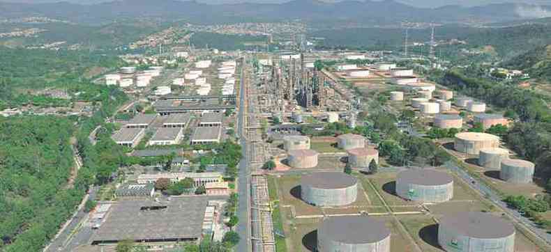 Surto da COVID-19 motivou os petroleiros da Refinaria Gabriel Passos, em Betim, a entrarem em greve na prxima segunda-feira (22/3). (foto: Petrobras/Divulgao)